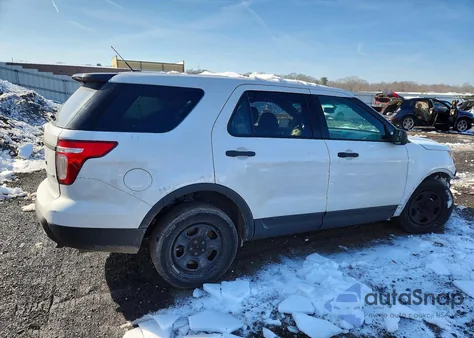 2014 Ford Explorer Police Interceptor z USA, uszkodzony, nr VIN 1FM5K8AR1EGC08166